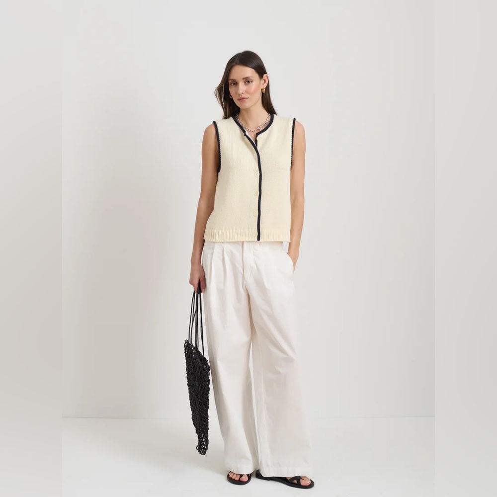 NWT Bridget Tipped Vest in Ivory/Dark Navy